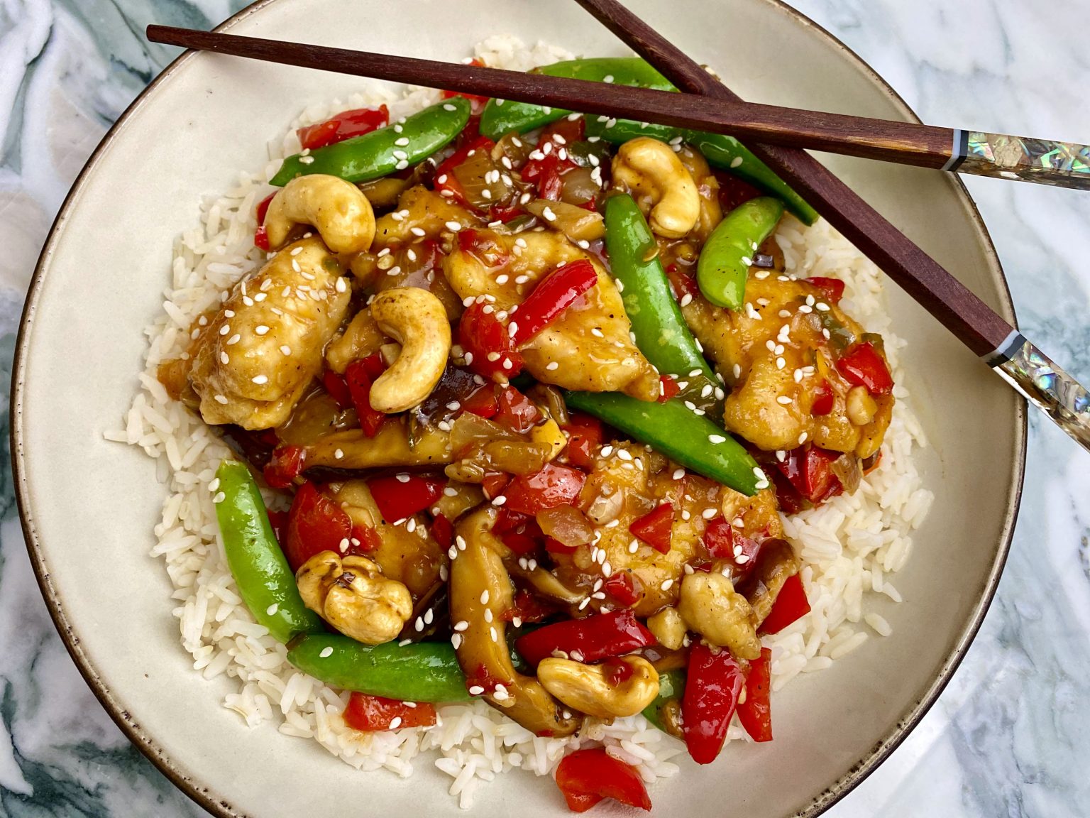 CASHEW CHICKEN AND PEPPER STIR FRY WITH HOISIN HONEY SAUCE Dish off