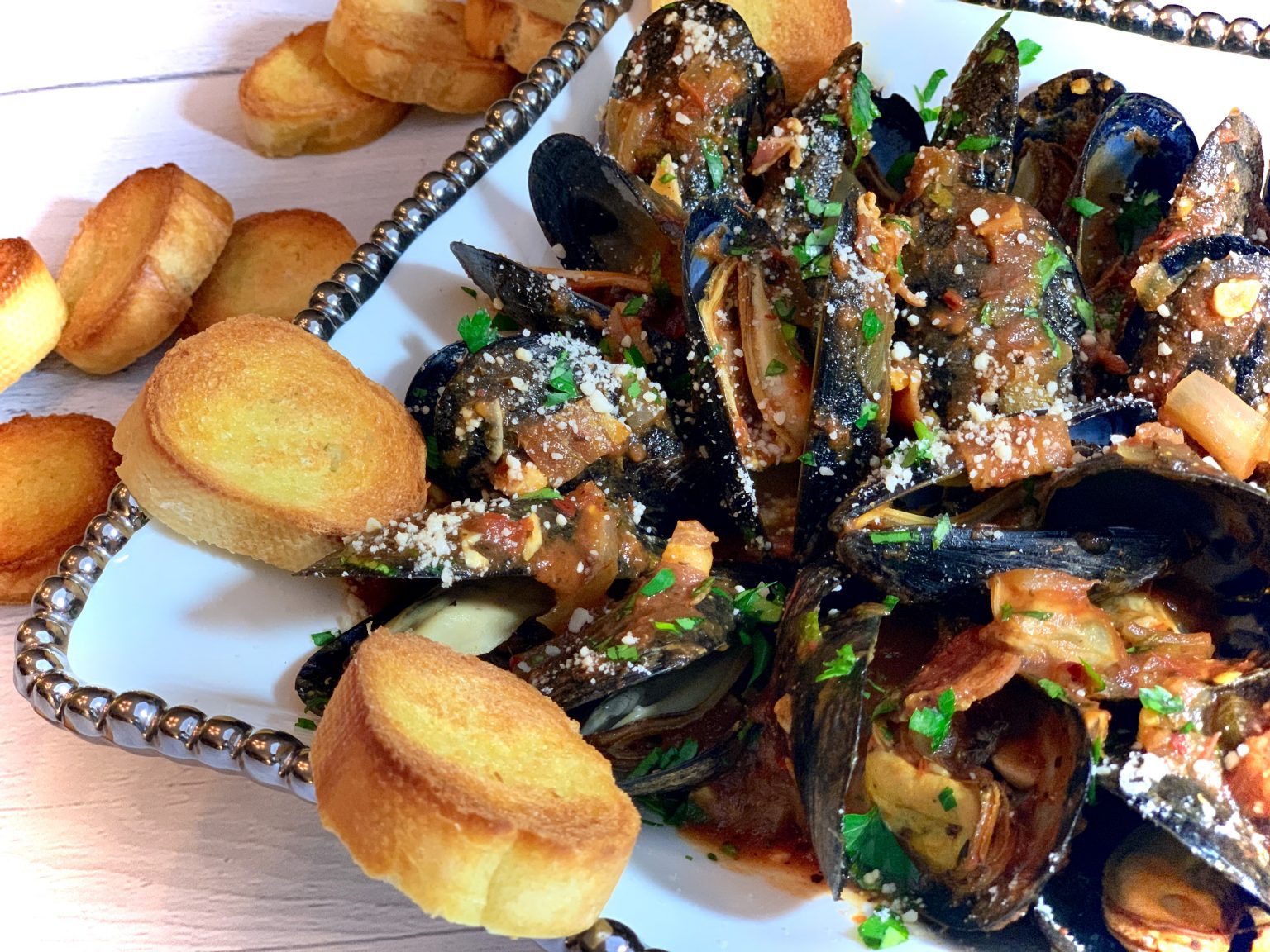 MUSSELS FRA DIAVOLO Dish off the Block