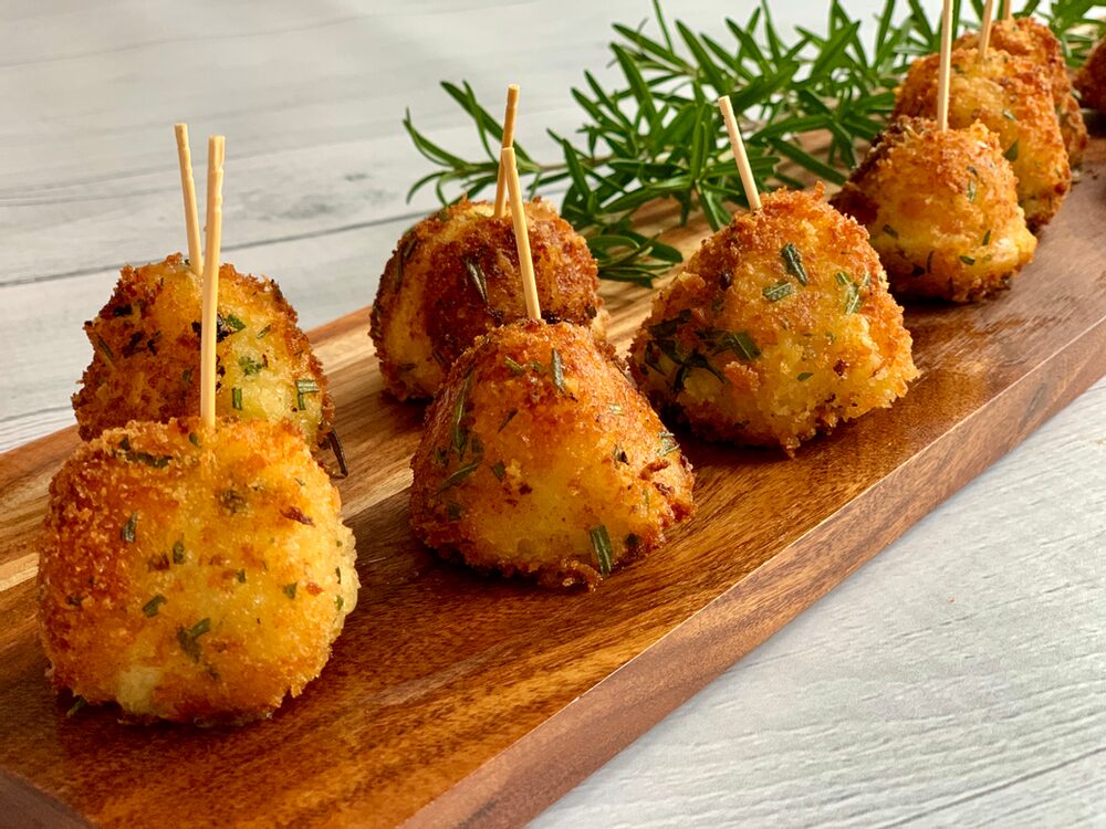 Leftover Potato Mash Up! Leftover Mashed Potato Party Bites With Gruyere And Panko Rosemary Crust