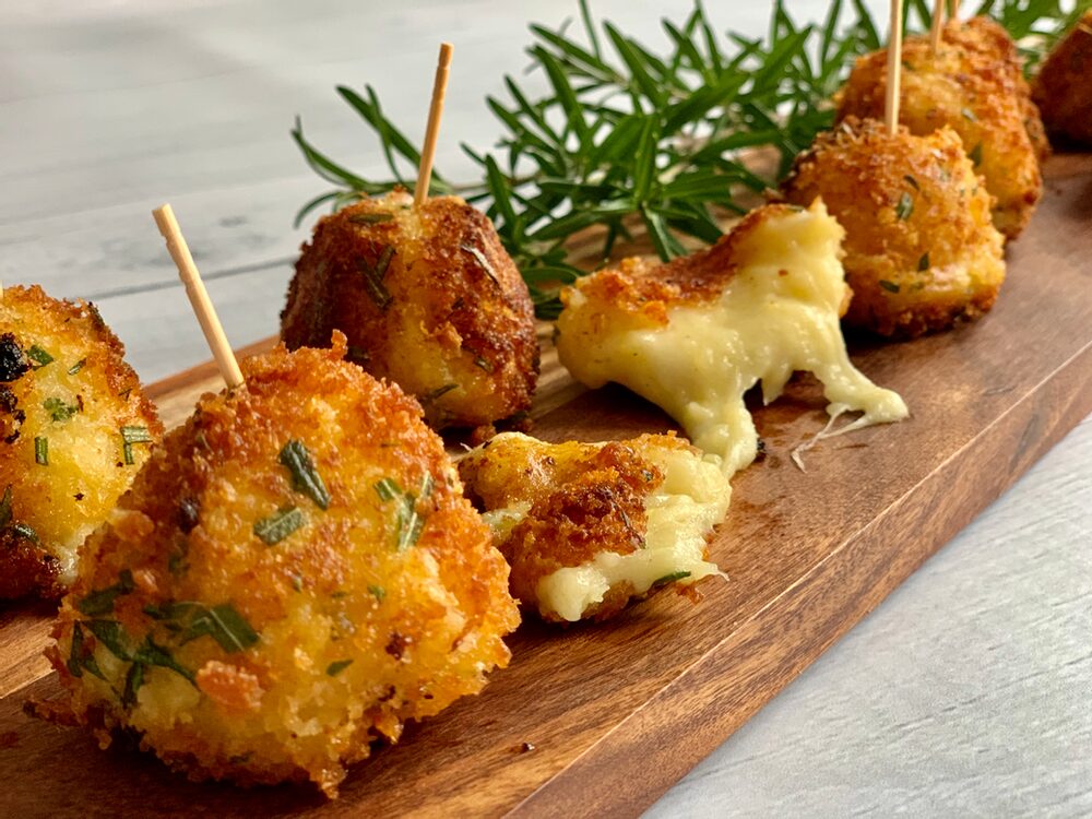 Leftover Potato Mash Up! Leftover Mashed Potato Party Bites With Gruyere And Panko Rosemary Crust