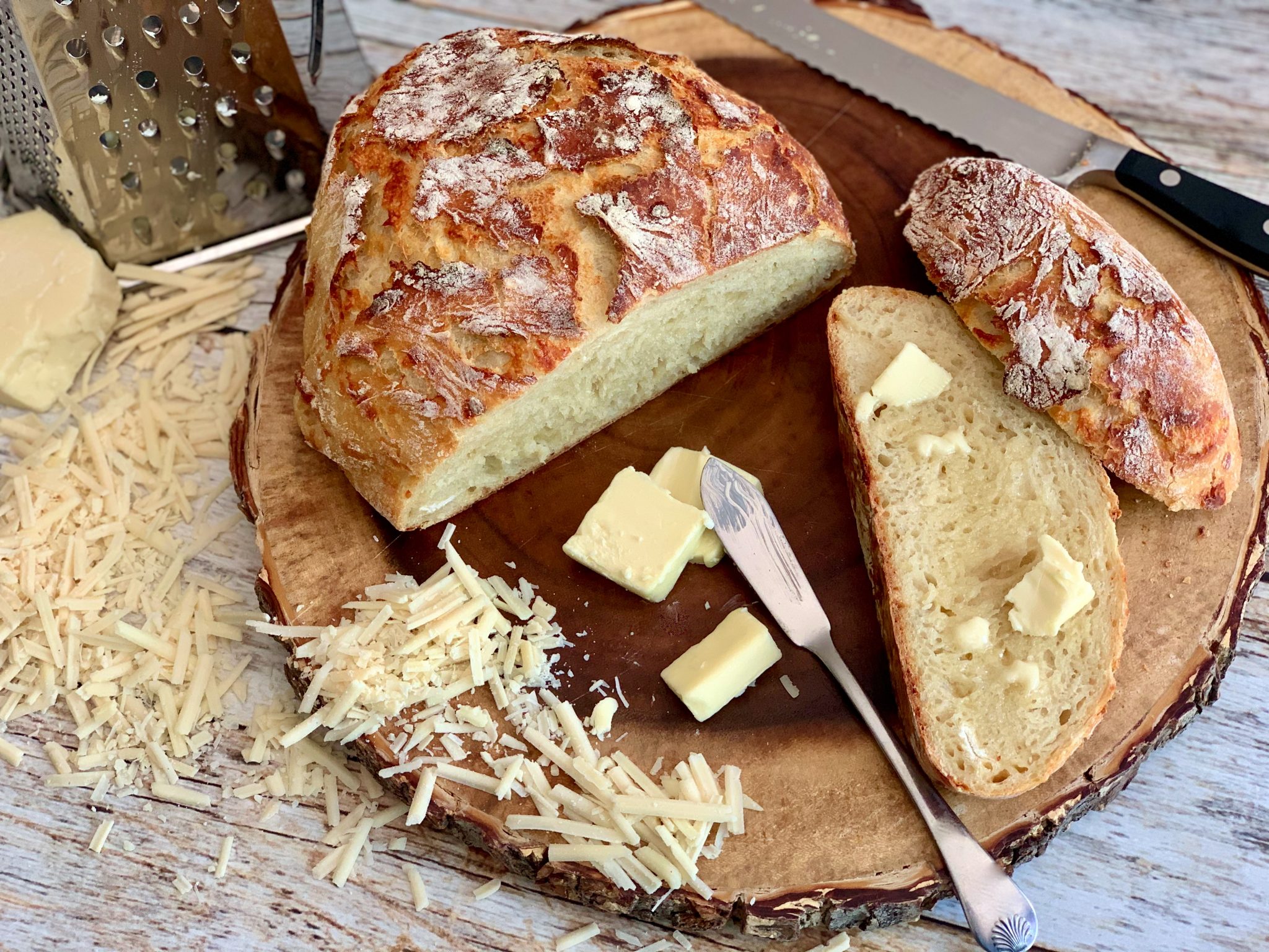 EASY DUTCH OVEN ARTISAN PARMESAN BREAD Dish off the Block