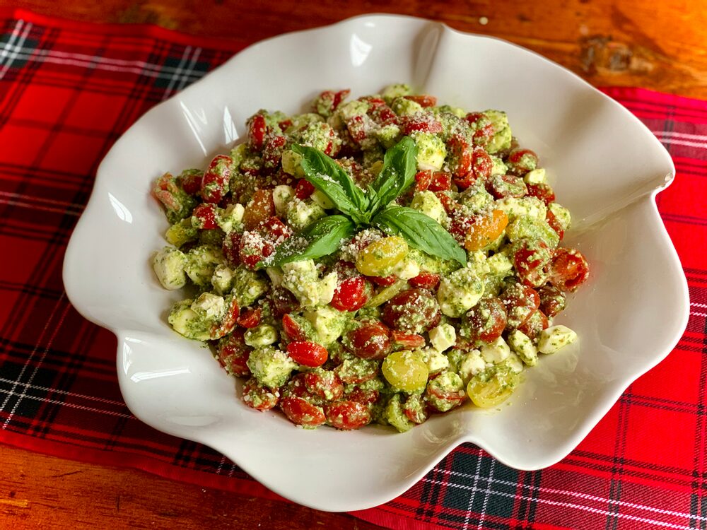 Gelsomini Extravaganza 2019!! Let'S Eat!! Cherry Tomato Caprese Salad With Pesto Dressing