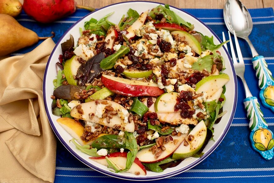 MIXED GREENS WITH PEARS, GORGONZOLA, DRIED CRANBERRIES, AND CANDIED PECANS IN HONEY MUSTARD VINAIGRETTE Gelsomini Extravaganza 2019!! Let's Eat!!