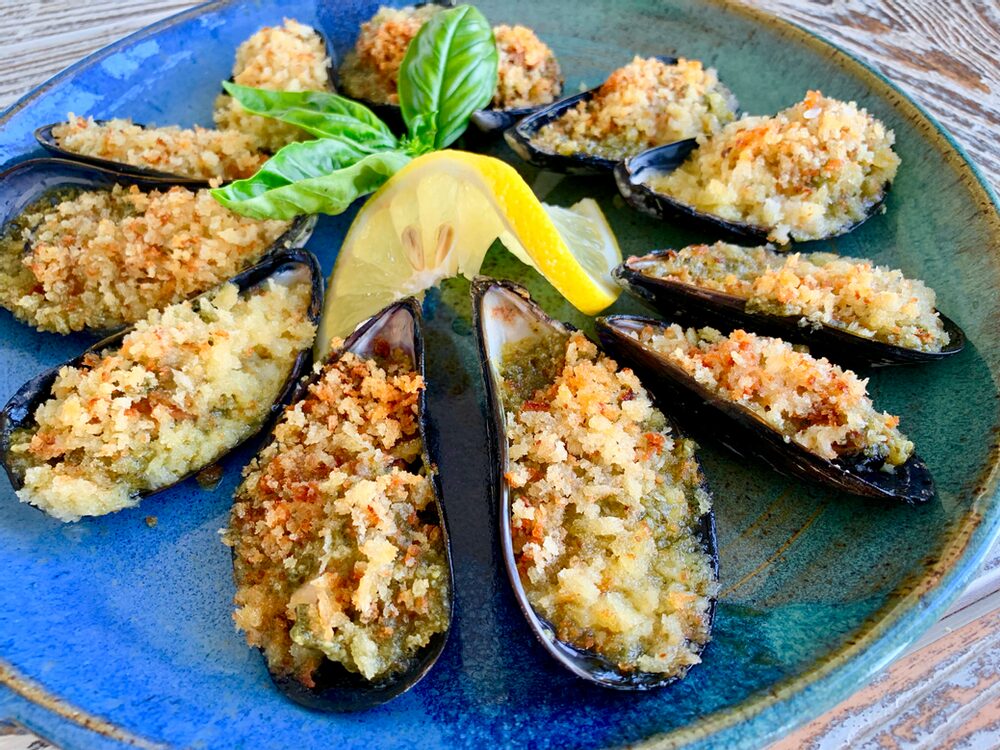 Pesto Palooza! Pesto Mussels Au Gratin