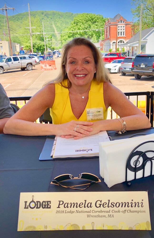 So excited to be a judge for this awesome competition - I even dressed in cornbread color! Hello, from the other side... of the judges table!