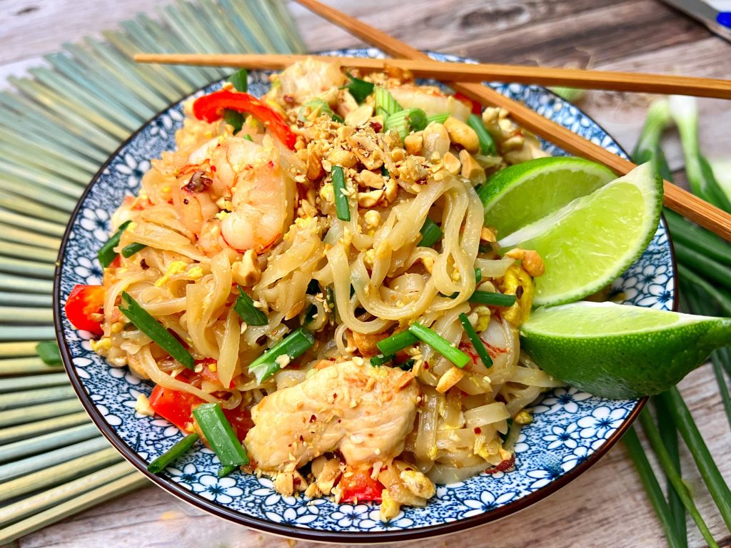 SHRIMP AND CHICKEN PAD THAI - Dish off the Block