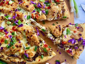 SERIOUS FOODIE CHINESE BBQ CHICKEN AND MUSHROOM PIZZA WITH VIETNAMESE CHILI HOT SAUCE KICK