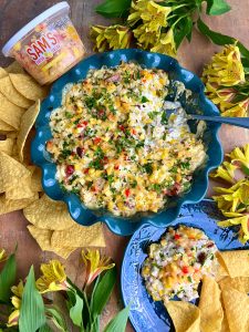 GET FUNKY GORGONZOLA, CORN, AND BACON DIP WITH SWEET MANGO PINEAPPLE SALSA POP