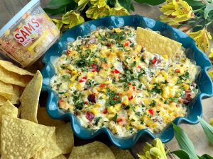 GET FUNKY GORGONZOLA, CORN, AND BACON DIP WITH SWEET MANGO PINEAPPLE SALSA POP