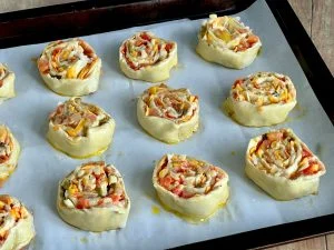 CHEESY SALSA PINWHEEL PUFFS