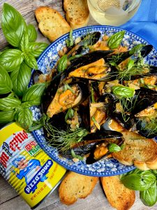 Don Pepino Creamy Tomato Mussels With Pancetta And Fennel (And A Little Kick!) 1 Don Pepino Creamy Tomato Mussels With Pancetta And Fennel (And A Little Kick!)