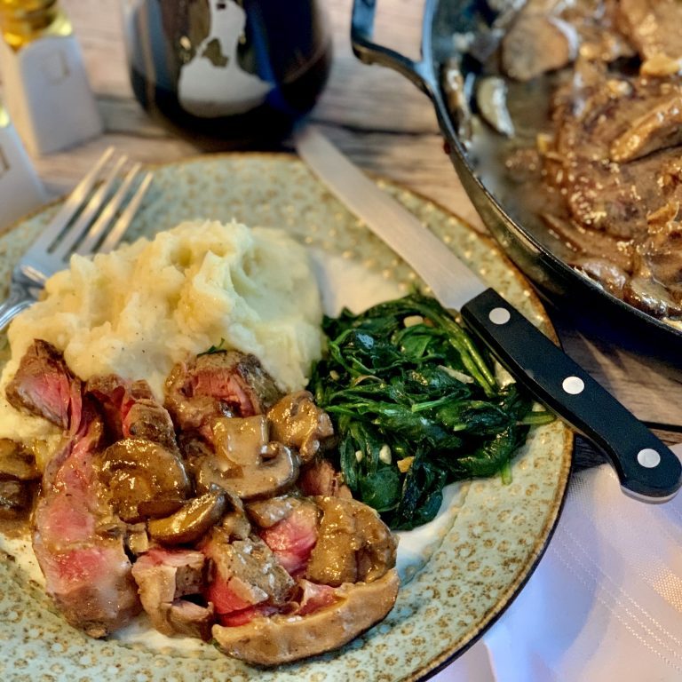 LAMB GYROS WITH TZATZIKI SAUCE - Dish off the Block